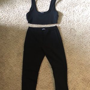 Matching Set ; Crop top & leggings